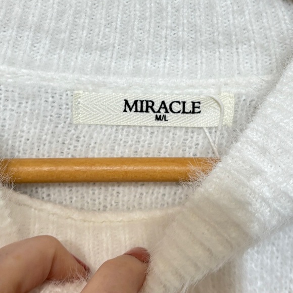 Miracle White Boxy Ribbed Sweatshirt - Picture 5 of 5